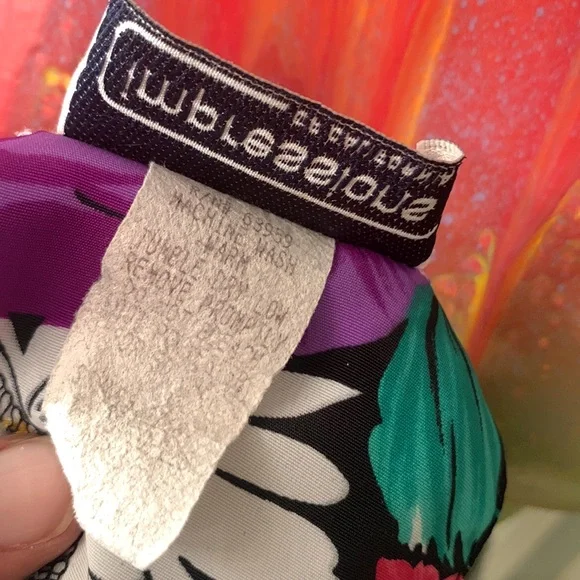 VINTAGE IMPRESSIONS of CALIFORNIA Floral Top - Picture 12 of 12